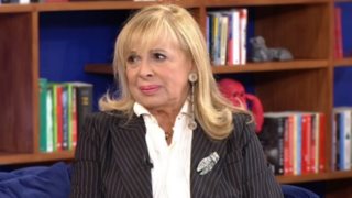 Άννα Φόνσου: &quot;Είναι ψέμα πως η Αλίκη Βουγιουκλάκη δεν ήθελε γύρω της άλλες γυναίκες με ξανθό μαλλί&quot;