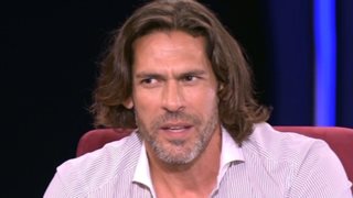 Ο Γιάννης Σπαλιάρας κουρεύτηκε μετά από χρόνια και είναι άλλος άνθρωπος!