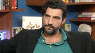 Νίκος Κουρής: "Θα ήθελα να μη σκέφτομαι τίποτα, να μη με νοιάζει τίποτα, να τρώω ό,τι θέλω, να πίνω όσο θέλω"