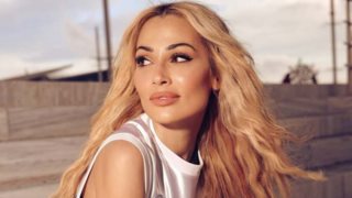 Η Ελένη Βουλγαράκη φτιάχνει το αγαπημένο της banana bread στο air fryer