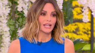 Μπέττυ Μαγγίρα: &quot;Όσοι δεν το αντέχετε, ίσως γιατί δεν έχετε τα λεφτά της Τούνη, μην την ακολουθείτε&quot;