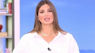 Σταματίνα Τσιμτσιλή: "Αμα είναι να το γυρίσουμε όλοι στο κινητό και να τραβάμε βίντεο και συνεντεύξεις, θα τους χαιρετήσουμε τους τεχνικούς μας"