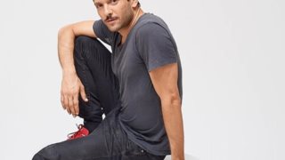 Δημήτρης Μοθωναίος

: Το «αγκαπημένο» αποκαλύπτεται! Η πρώην που τον έκανε να μπει στο Instagram &amp; η αντίδρασή του για τις ερωτικές σκηνές