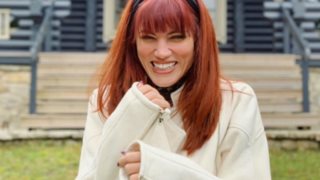 Μαίρη Συνατσάκη: Το «πρόβλημα» που αντιμετωπίζει με τα κλειστά κομμωτήρια
