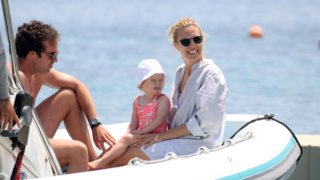 Βίκυ Καγιά &amp; Ηλίας Κρασσάς: Στη Μύκονο με την κόρη τους: Φωτογραφίες