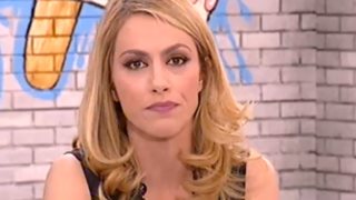 Ντορέττα Παπαδημητρίου 
 
: Τα δάκρυα για τον θάνατο του Παντελή Παντελίδη