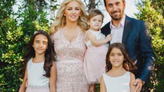 Θάνος Πετρέλης: Βάφτισε την κόρη του: Φωτογραφίες