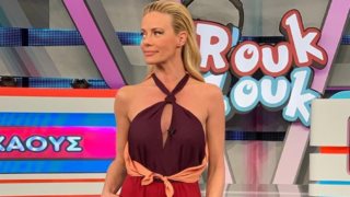 Η Ζέτα Μακρυπούλια έχει γενέθλια και &quot;ρίχνει&quot; το Instagram, ποζάροντας με το μαγιό της