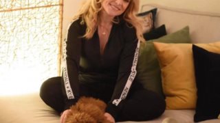 Ελεωνόρα Ζουγανέλη: Σπάνια πλάνα από το μοντέρνο σπίτι της στο κέντρο της Αθήνας