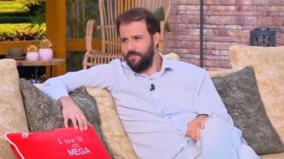 Η εξομολόγηση του Νίκου Γκέλια: &quot;Πέθανε ξαφνικά από έμφραγμα - Δεν ξέρω εάν σε αυτήν τη σκηνή κλαίει ο ρόλος μου ή εγώ&quot;