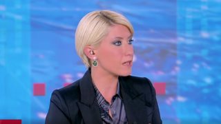 Η Σία Κοσιώνη δημιούργησε το πιο cool αθλητικό σύνολο για την καθημερινότητα