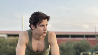 Ο Μίλτος Χαρόβας εισβάλει στη "Γη της ελιάς"