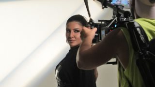 Η Έλενα Παπαρίζου στα γυρίσματα του "Update"