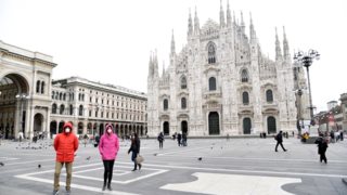 Φωτογραφίες από την καραντίνα της Ιταλίας: &quot;Όλοι στο σπίτι&quot; γράφει το σημερινό πρωτοσέλιδο της La Repubblica