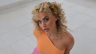 Η Κόνι Μεταξά ποζάρει για πρώτη φορά με τον σύντροφό της!