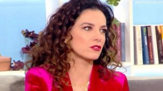 Η Φωτεινή Δάρρα για τα "καρφιά" του Ανδρέα Μικρούτσικου: "Δεν θα δώσω έκταση στον αμειβόμενο τηλεοπτικό του χρόνο"