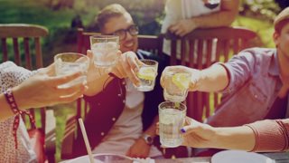 Πρέπει να τα δοκιμάσεις: Τα μόνα ποτά που αξίζει να απολαύσεις πραγματικά μετά το φαγητό