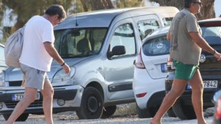 Γιάννης Λάτσιος &amp; Γιώργος Λιάγκας: Διακοπές στην Τήνο! Όλες οι φωτογραφίες