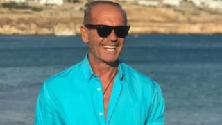 Η θρυλική βίλα του Πέτρου Κωστόπουλου στη Μύκονο πωλείται ξανά