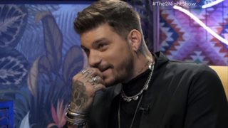 Στηβ Μιλάτος: Εμφανίστηκε στις «ΣΦΗΚΕΣ» και έκανε στριπτίζ στη Super Κική!