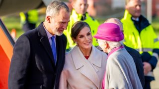 Hollywood Report | Η βασίλισσα Λετίθια σε μία συνάντηση κορυφής &amp; η Kim Kardashian σε οικογενειακή έξοδο