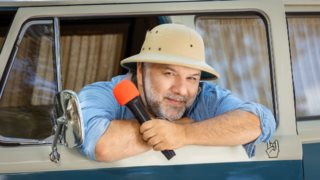 Επίσημο! Ο Γρηγόρης Αρναούτογλου κάνει πρεμιέρα με το &quot;Roadshow&quot;