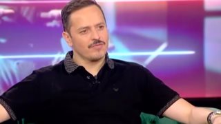 Αλέξανδρος Τσουβέλας: &quot;Είχα δει στο κινητό της &quot;Ήταν τέλεια χθες μαναράκι μου&quot; και εγώ ήμουν αλλού&quot;