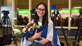 Η Klavdia απαντά στην κριτική που δέχτηκε στη Eurovision: "Μην κοροϊδευόμαστε. Kαι η τηλεόραση είναι μια επιχείρηση"