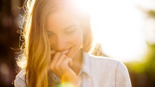 Κορίτσια, βγάλτε τα bronzers σας έξω
: Tα καλύτερα της αγοράς και οι νέες κυκλοφορίες