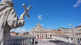 Τα κυριότερα στιγμιότυπα από την κηδεία του Πάπα Φραγκίσκου στη Ρώμη