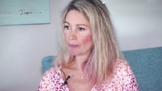 Άριελ Κωνσταντινίδη: "Θέλω να αλλάξω μέσω της εγκυμοσύνης το γενεαλογικό μοτίβο που είχαν οι μανάδες της οικογένειας με τα κορίτσια τους"