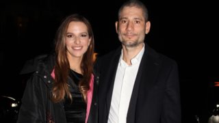 Η Εριέττα Κούρκουλου Λάτση &amp; Βύρων Βασιλειάδης μας &quot;βάζουν&quot; στο στολισμένο σπίτι τους