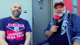 The RoadShow | Ο Γρηγόρης Αρναούτογλου "εισέβαλλε" στο σπίτι του Μιχάλη Κουϊνέλη στην Αλεξανδρούπολη