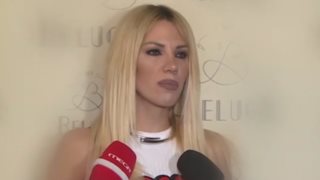 Σάσα Μπάστα: &quot;Ρώτησέ με κάτι ουσιαστικό, πιστεύεις ότι έχω κόμπλεξ να το παραδεχτώ;&quot;