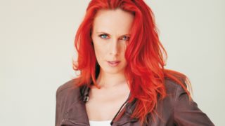 Εβελίνα Παπούλια: Αποχαιρετά την κόρη της στο αεροδρόμιο: Video