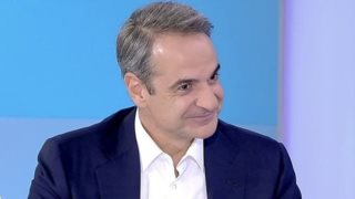 Η κυβέρνηση ανοίγει μέτωπο με τη Ζωή Κωνσταντοπούλου και καλοπιάνει τους &quot;γαλάζιους αντάρτες&quot; - Τα τηλεφωνήματα Μητσοτάκη