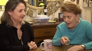 Βάσια Τριφύλλη: "Μου είπαν ότι δεν μπορώ να υιοθετήσω παιδί γιατί είχα καρκίνο και θα το κολλούσα!"