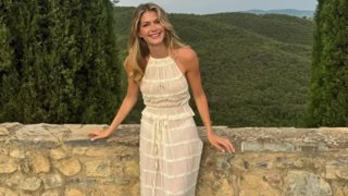 Η Αμαλία Κωστοπούλου με τη must have μπλούζα από την Intimissimi | Θα τη φοράς για χρόνια