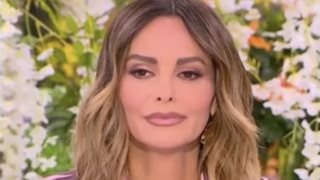 Μπέττυ Μαγγίρα για Ιωάννα Τούνη: "Γιατί να αναρωτιέμαι πετώντας υπονοούμενα, που τα βρίσκει τα λεφτά;"