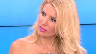 Ελένη Μενεγάκη: Η σέξι φωτογραφίες της Στικούδη στην εκπομπή &amp; η αντίδρασή της