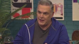 Αντώνης Λουδάρος: &quot;Όταν έφυγε η Ζήνα Κουτσελίνη από το &quot;Σπιτάκι&quot; ένιωσα μία απώλεια - Έβλεπες τα νύχια που ερχόντουσαν να σε κατασπαράξουν&quot;