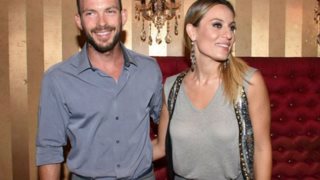 Θοδωρής Μαροσούλης
: Τα συγκινητικά λόγια για την Ελεονώρα Μελέτη και την ενός έτους κόρη τους, Αλεξάνδρα