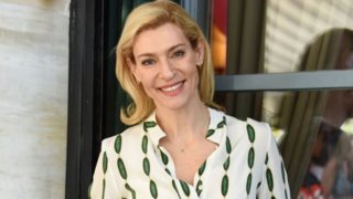 Η Ζέτα Δούκα στο καμαρίνι της με την 8χρονη κόρη της, Θάλεια