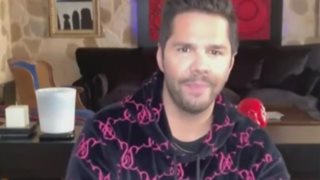 Γιώργος Τσαλίκης: Το «ναι» τελευταία στιγμή στο J2US &amp; η αποκάλυψη της ηλικίας του