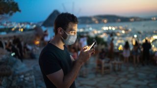 Πώς θα είναι το ψηφιακό πιστοποιητικό εμβολιασμού – &quot;Κλειδί&quot; για τον τουρισμό στην Ευρώπη