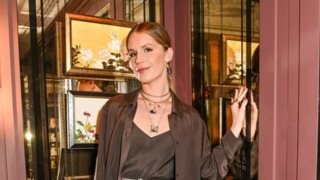 Ευγενία Νιάρχου | Για dinner σε μισελενάτο εστιατόριο της Αθήνας με αγαπημένα της πρόσωπα