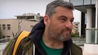 Μάνος Νιφλής: "Είναι λάθος να σχολιάζεται η επόμενη μέρα - Έχω ζήσει κι εγώ κάτι παρόμοιο"