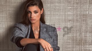 Δανάη Παππά: Η πρωταγωνίστρια του «Τατουάζ» φωτογραφίζεται σε ρόλο μοντέλου &amp; μιλά για τον ψεύτικο κόσμο των social media