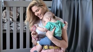 Μαντώ Γαστεράτου: Θα βαφτίσει τον γιο της εν μέσω των νέων μέτρων για τον κορονοϊό