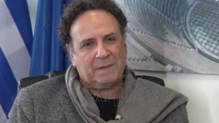 Χάρης Ρώμας: "Δεν θα ήθελα με τίποτα να λείπε από τη νέα μου σειρά. Για εκείνη έγραψα τον ρόλο"